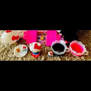 Hello Kitty Limited Edition . With accessories